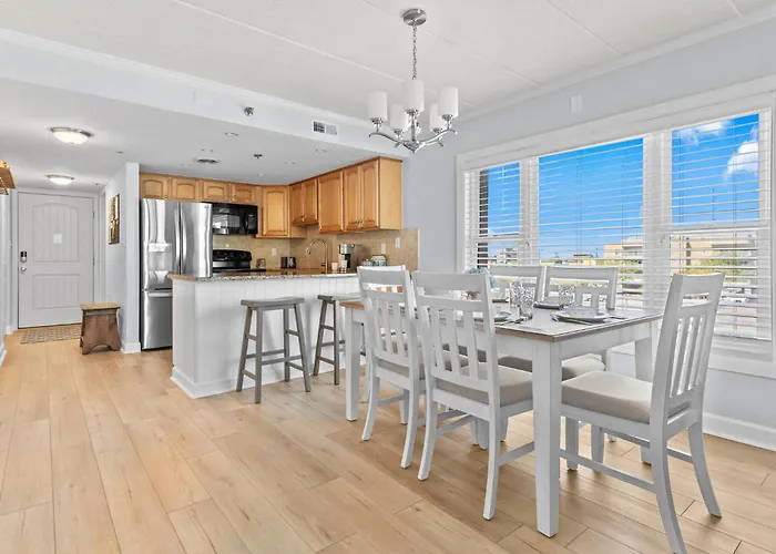 Holiday home Oceanfront 3rd Floor Retreat Sunrise Views *